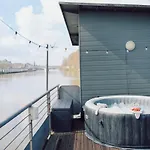 Hébergement de vacances Loft Sur L'eau En Centre-ville De Compiegne Margny-les-Compiegne