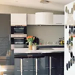 Loft Sur L'eau En Centre-ville De Compiegne Hébergement de vacances *