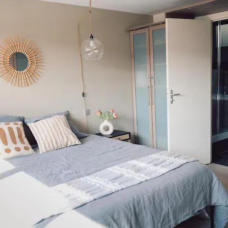 Loft Sur L'eau En Centre-ville De Compiegne Vakantiehuis