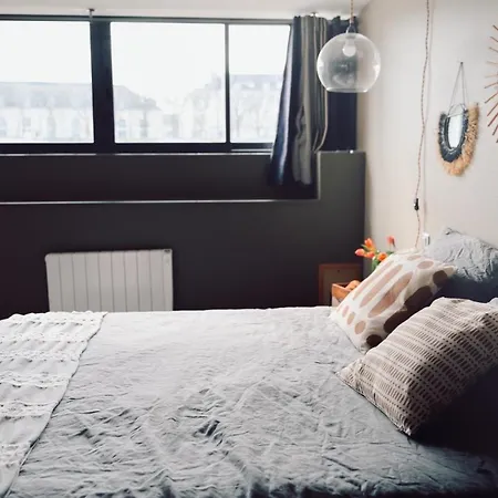 Nyaraló Loft Sur L'eau En Centre-ville De Compiegne *