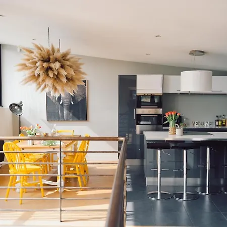 Loft Sur L'eau En Centre-ville De Compiegne *